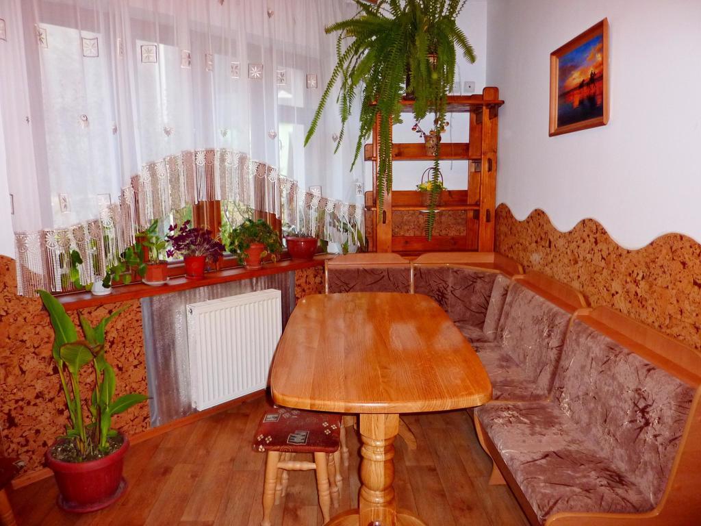 Sadyba Bilya Richky Jaremcse Kültér fotó